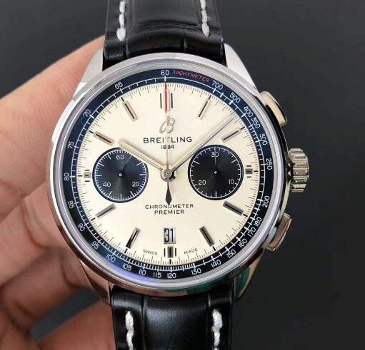 The black sub-dials are contrasted to the white dial of the best fake Breitling.