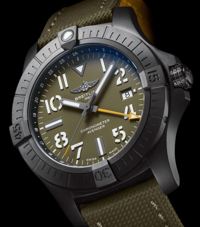 Online fake watches are covered with DLC coating for the titanium cases.