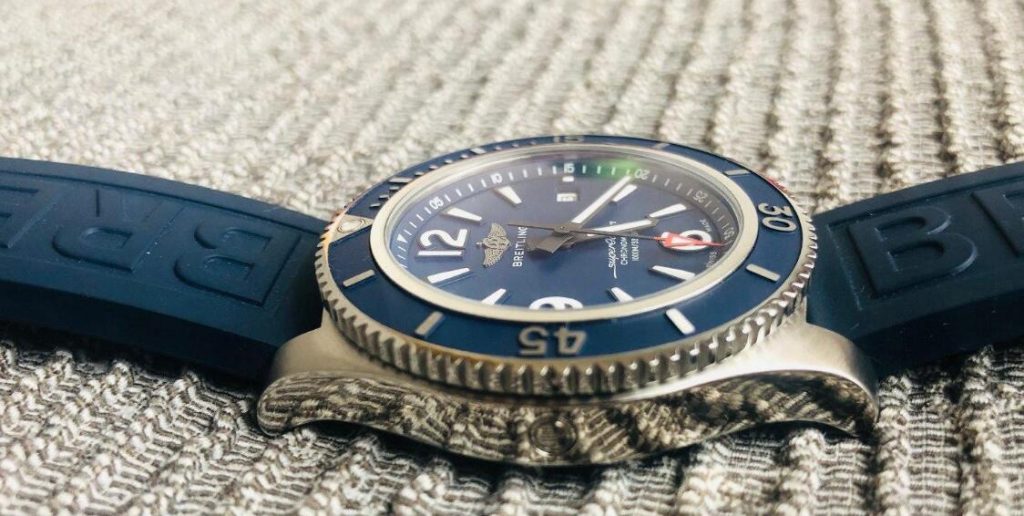 Forever imitation watches are fresh with blue color.