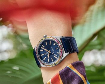 Online replica watches maintain the accurate indication with self-winding movements.