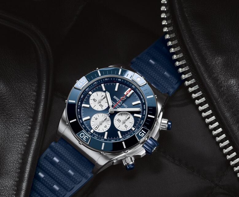 Blue color makes the top reproduction watches rather suitable for hot summer.